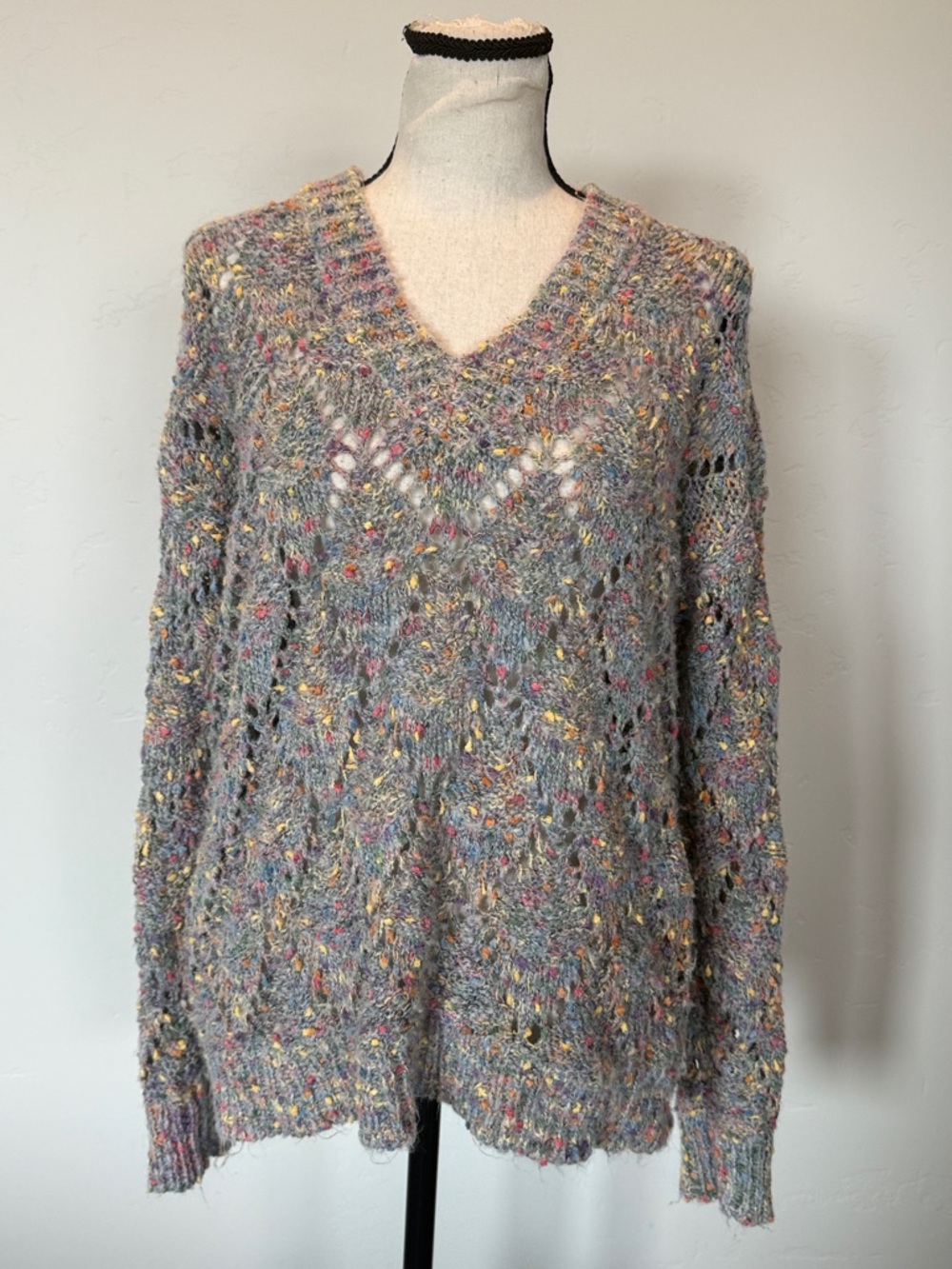 How Very Loved Small Confetti Knit Sweater Cozy V Neck Chunky Cottagecore